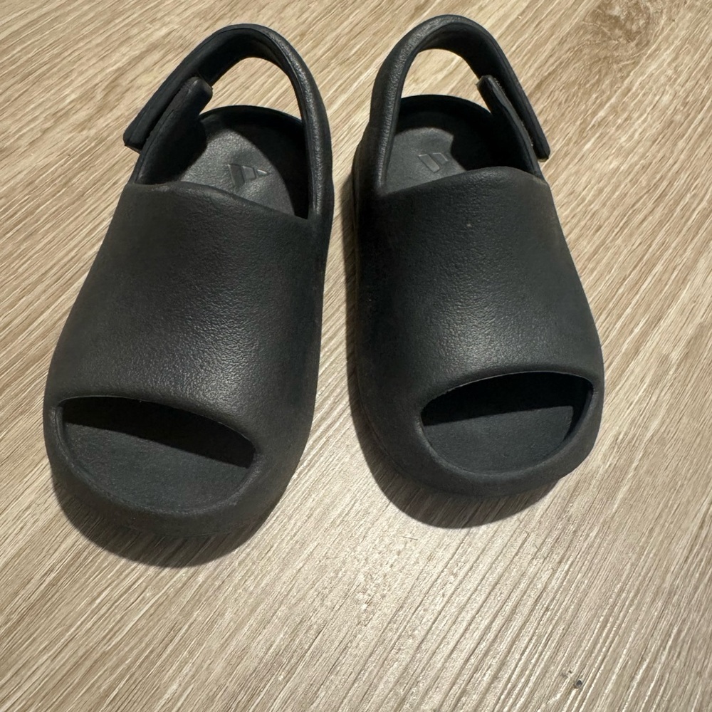 Yeezy Kids Black Slide Sandals
